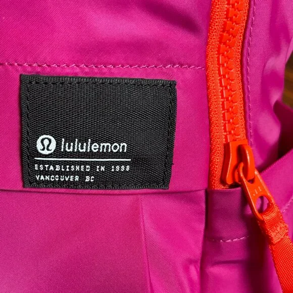 NWOT lululemon Everyday Backpack 2.0, 23L, Ripened Raspberry - Picture 6 of 8